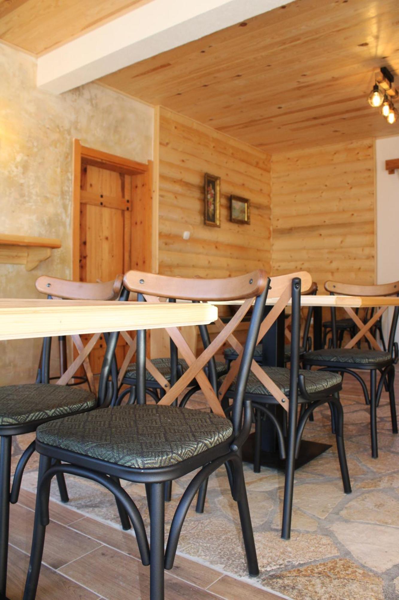 Pubhouse & Rooms Pahulja Kolasin Exterior photo